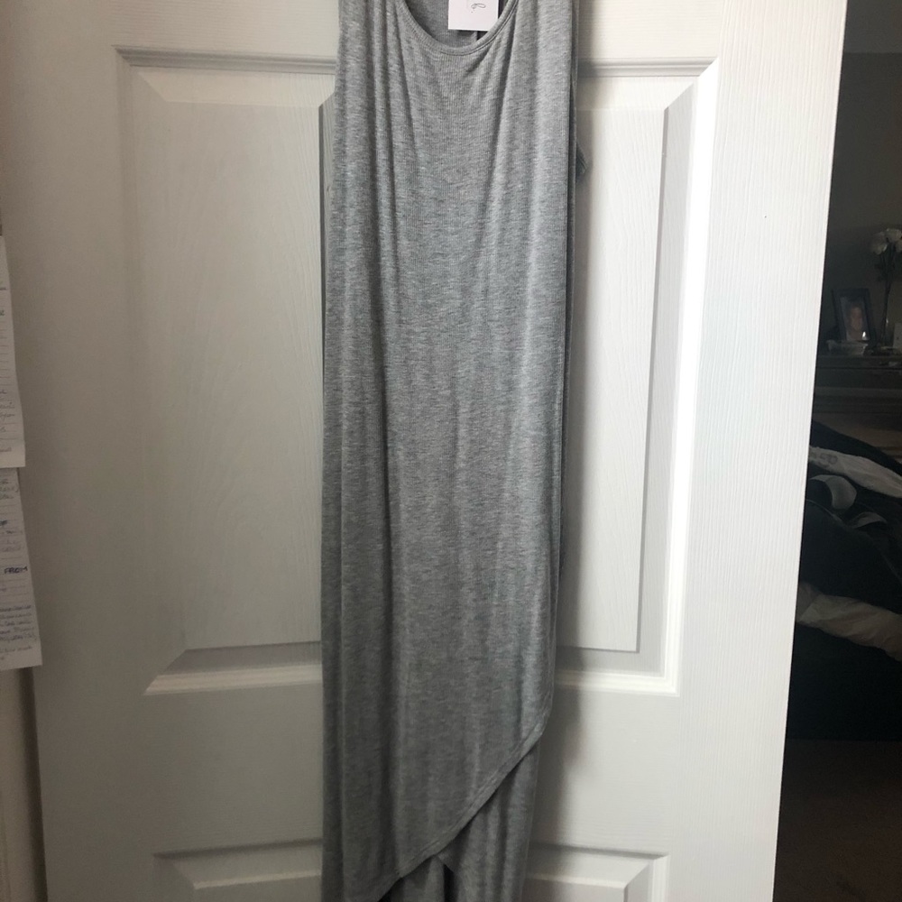 Dress - Picture 5 of 5